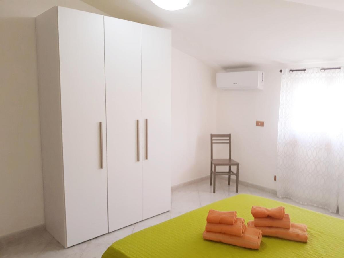 Il Narciso Apartment บอซา ภายนอก รูปภาพ